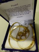 A SMALL QUANTITY OF VARIOUS PIECES OF 9ct GOLD JEWELLERY.