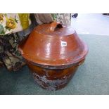 A LARGE POTTERY LIDDED BREAD PROVING CROCK.