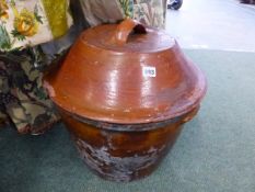 A LARGE POTTERY LIDDED BREAD PROVING CROCK.