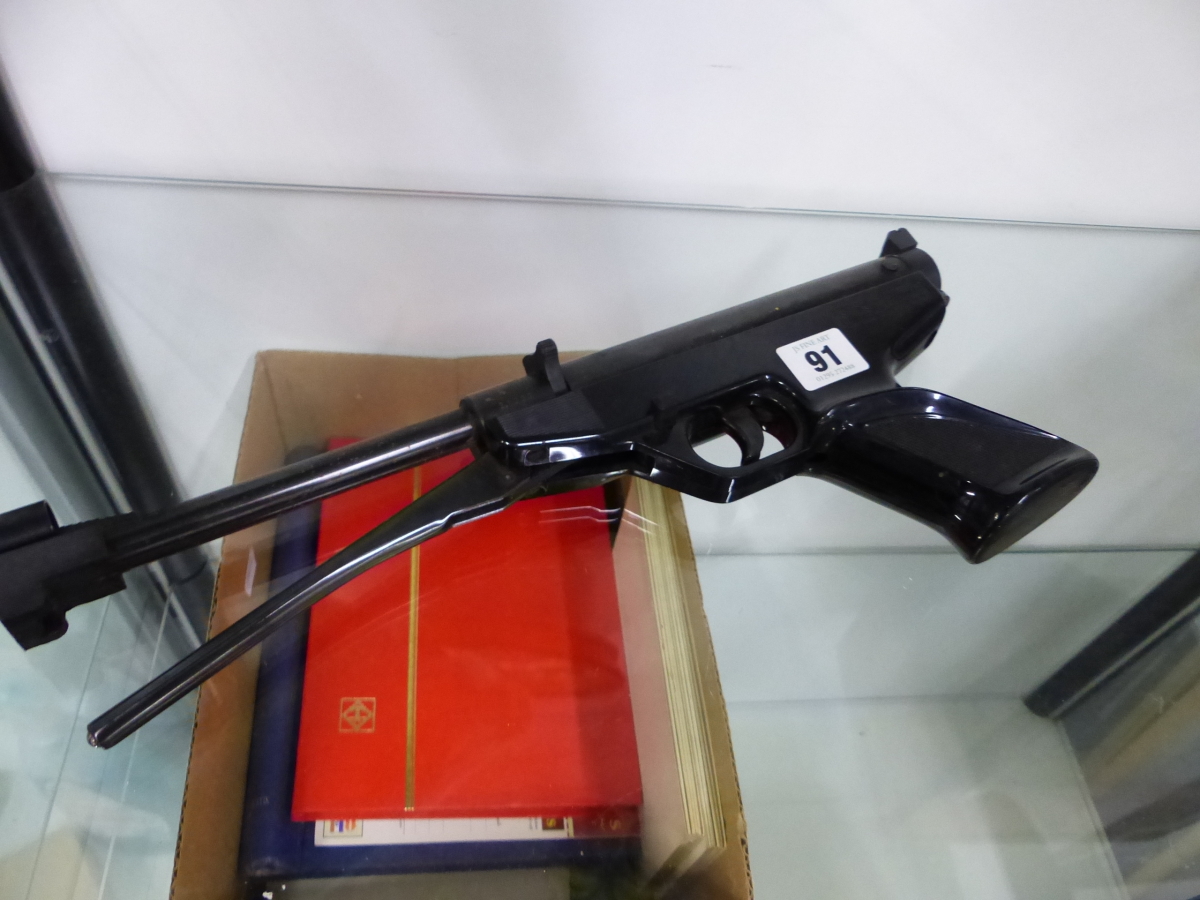 AN EL GAMO .177 AIR PISTOL.