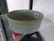 A CHINESE YUEH GLAZED CYLINDRICAL BOWL