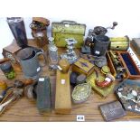 AN ANTIQUE BRASS FIELD MICROSCOPE, HUNTING FLASK, SPITJACK AND OTHER COLLECTABLES.