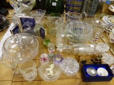A COLLECTION OF GLASSWARE, TO INCLUDE: JUGS, BOWLS, VASES, DECANTERS PAPER WEIGHTS AND A GLASS
