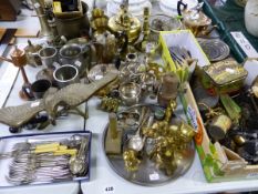 A QUANTITY OF VINTAGE COPPER, BRASS AND OTHER METAL WARES.