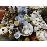 A PARAGON COFFEE SERVICE AND VARIOUS DECORATIVE CHINA WARES.