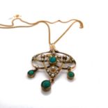 AN ART NOUVEAU STYLE TURQUOISE AND SEED PEARL PENDANT, SUSPENDED ON A 9ct GOLD CURB CHAIN. THE