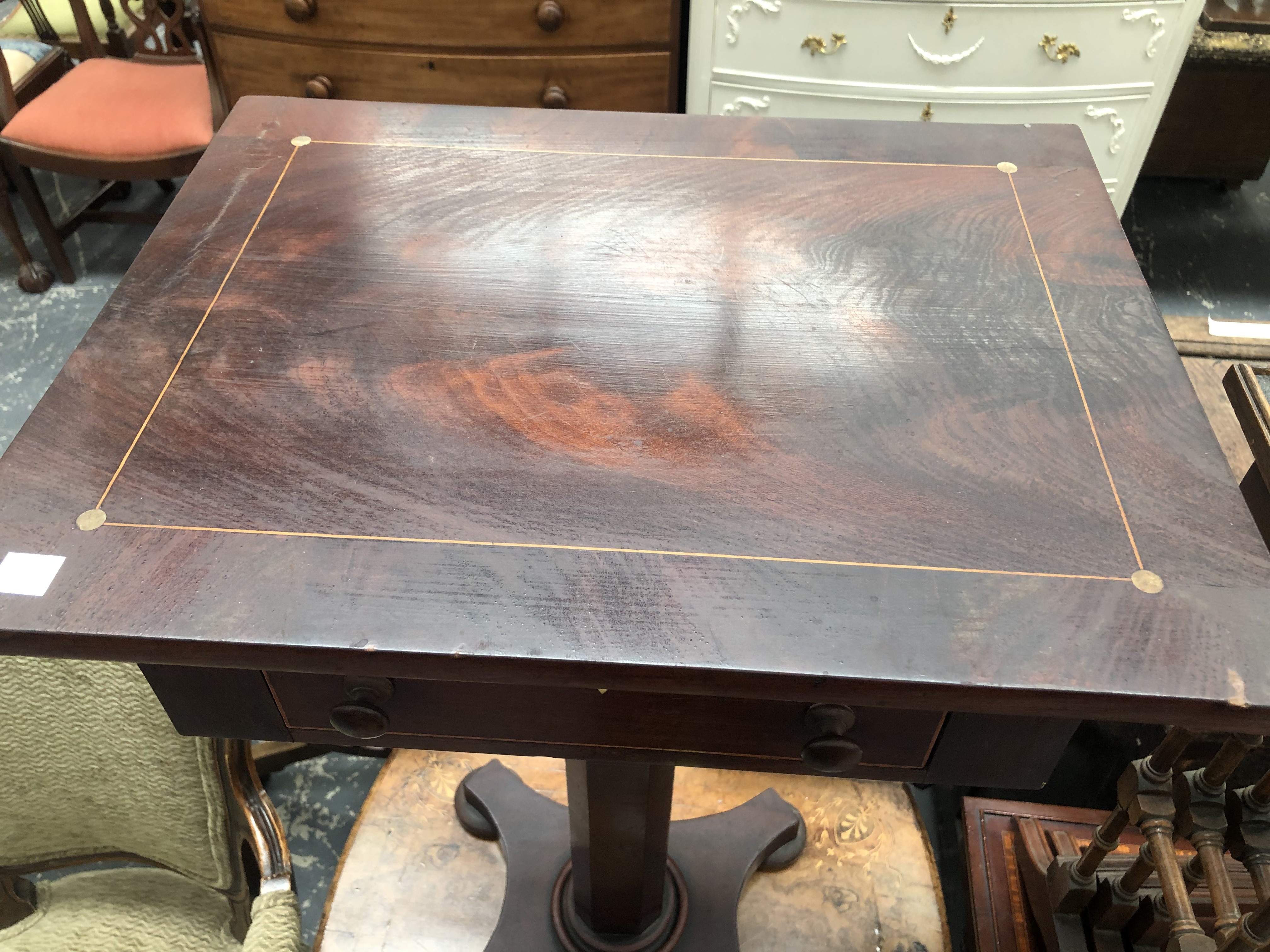 A VICTORIAN MARQUETRIED BURR WALNUT WORK TABLE, THE LIFT UP TOP INLAID WITH ANTHEMION MOTIFS TO EACH - Image 7 of 11