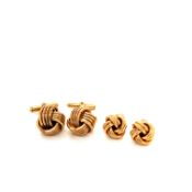 A PAIR OF 9ct HALLMARKED GOLD KNOT CUFFLINKS AND A PAIR OF SIMILAR EARRING STUDS. GROSS WEIGHT 8.