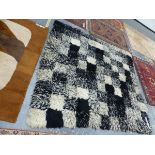 AN INTERESTING RETRO SHAG CARPET 235 x 230 cms