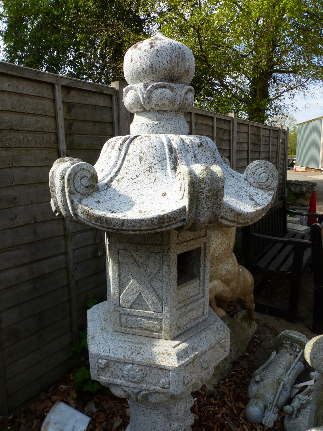A LARGE CHINESE PAGODA GARDEN ORNAMENT - Image 5 of 13