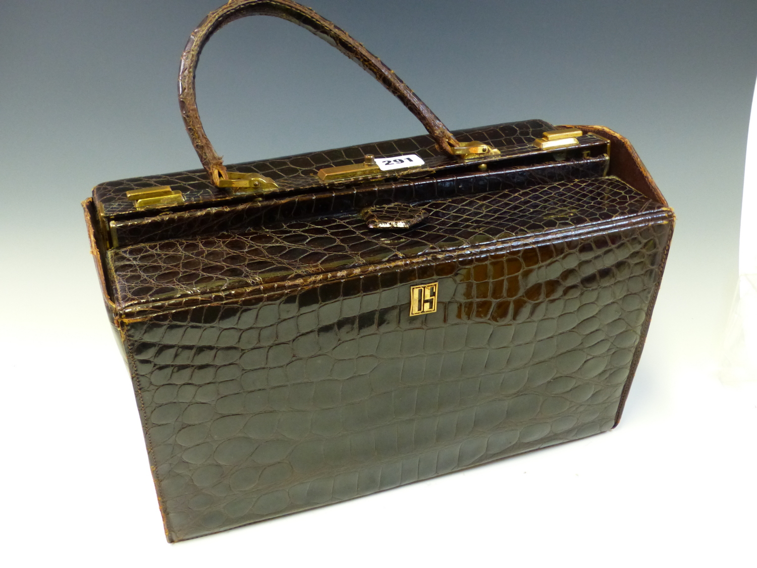 A VINTAGE FRENCH CROCODILE HIDE GLADSTONE TYPE BAG - Image 2 of 2