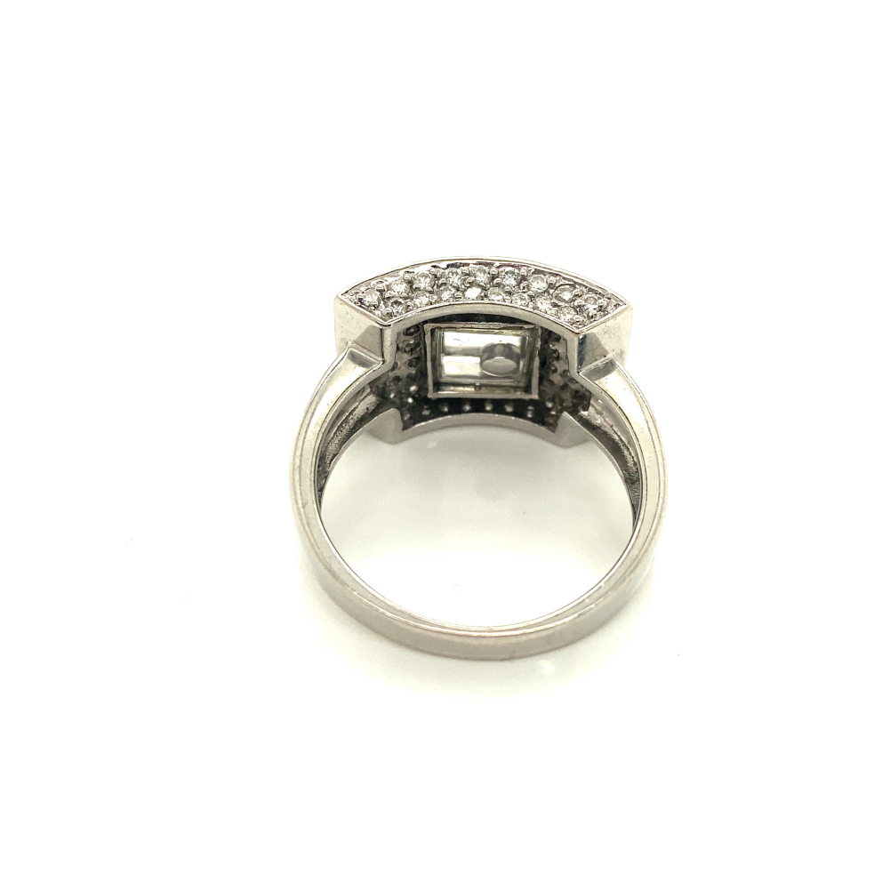 A FLOATING DIAMOND PANEL RING. UNHALLMARKED, STAMPED 750, ASSESSED AS 18ct WHITE GOLD. FINGER SIZE Q - Image 4 of 4