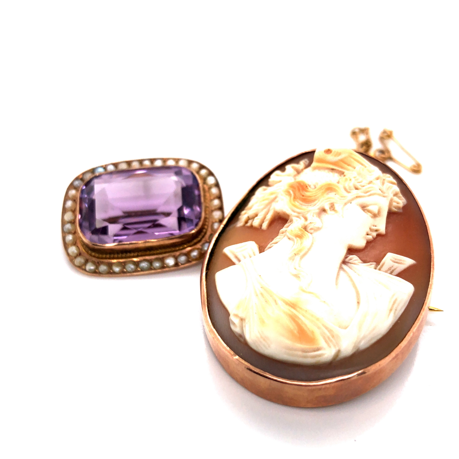 A VINTAGE 9ct HALLMARKED AMETHYST AND SEED PEARL BROOCH, TOGETHER WITH A EARLY 20th CENTURY PORTRAIT