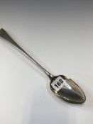 A GEORGE III SILVER OLD ENGLISH PATTERN BASTING SPOON, LONDON 1787, INITIALLED GSEW. WEIGHT 45g