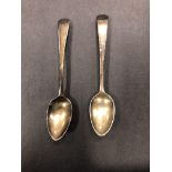 A PAIR OF GEORGE III SILVER OLD ENGLISH PATTERN SNUFF SPOONS BY STEVEN ADAMS, LONDON 1811. WEIGHT