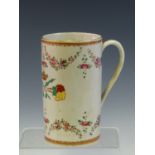 A LATE 19th C. CHINESE EXPORT SSTYLE CYLINDRICAL MUG, THE SWAGS OF FLOWERS ABOVE AND BELOW THE