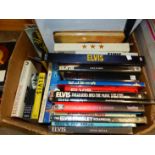 A COLLECTION OF ELVIS PRESLEY MEMORABILIA, INCLUDING BOOKS, VIDEOS, CUTTINGS ETC