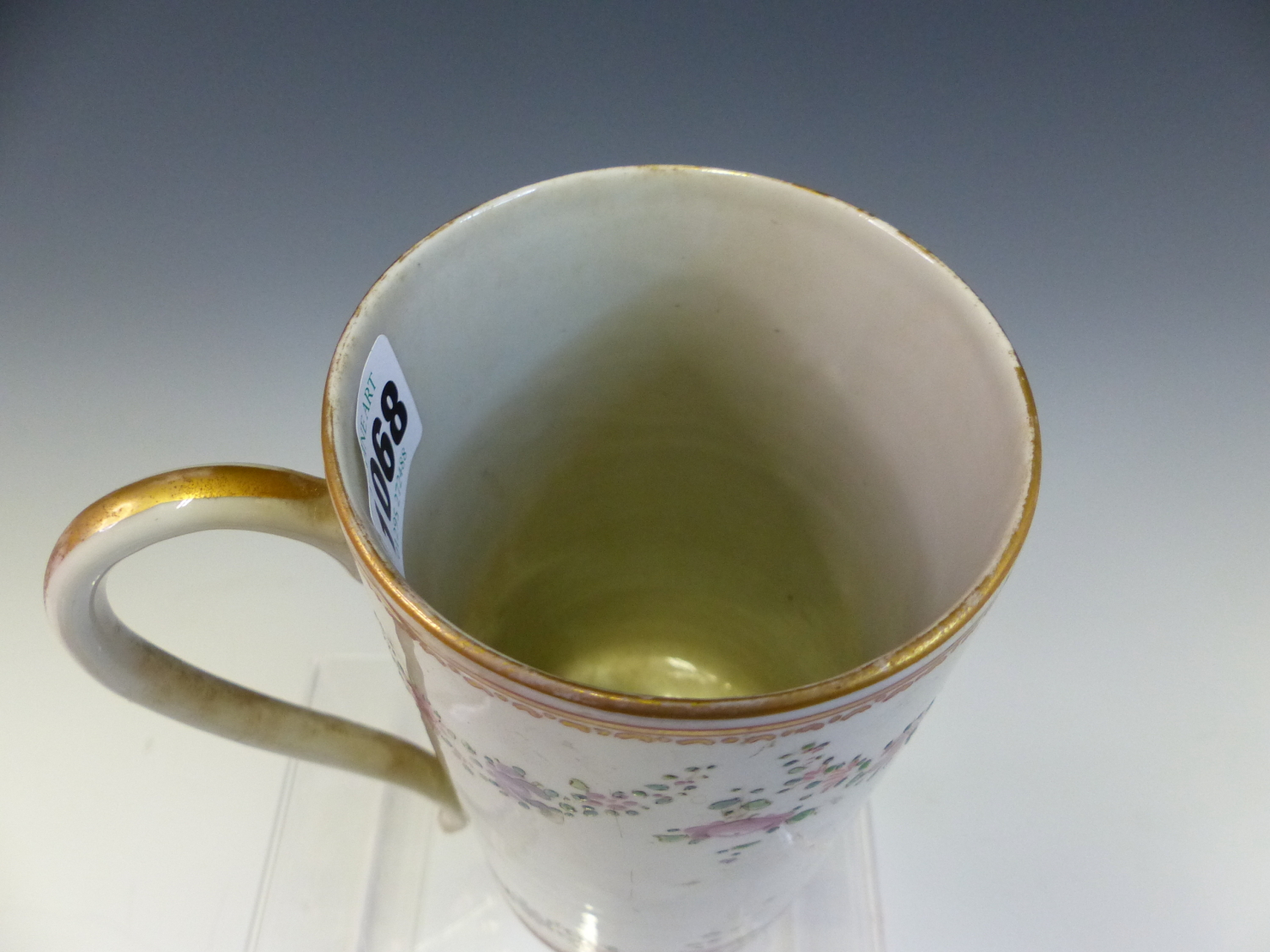 A LATE 19th C. CHINESE EXPORT SSTYLE CYLINDRICAL MUG, THE SWAGS OF FLOWERS ABOVE AND BELOW THE - Image 6 of 7