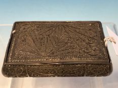 AN ANTIQUE EASTERN WHITE METAL LARGE SNUFF OR TOBACCO BOX WITH OVERLAID FILIGREE DECORATION.