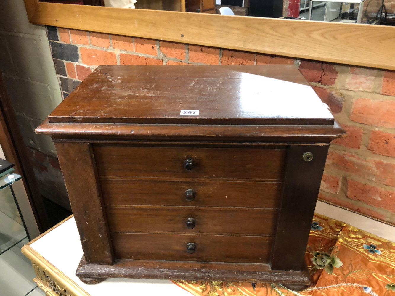 A LATE VICTORIAN MAHOGANY TABLE TOP COLLECTORS CHEST OF FOUR DRAWERS LOCKING BY HINGED PILASTERS - Image 2 of 14