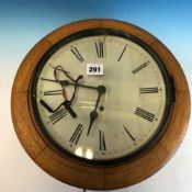 A VINTAGE OAK CASED WALL CLOCK WITH ROMAN NUMERAL DIAL- C/W KEY AND PENDULUM