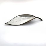 A VINTAGE SILVER AND WHITE ENAMEL LEAF BROOCH FOR DAVID ANDERSEN, NORWAY. LENGTH 7cms. WEIGHT 8.