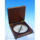 A 19TH CENTURY CAMPAIGN TYPE MAHOGANY CASED COMPASS