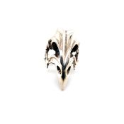 A CONTEMPORARY BIRD SKULL FORM GOTHIC RING. FINGER SIZE S. WEIGHT 15.32grms.