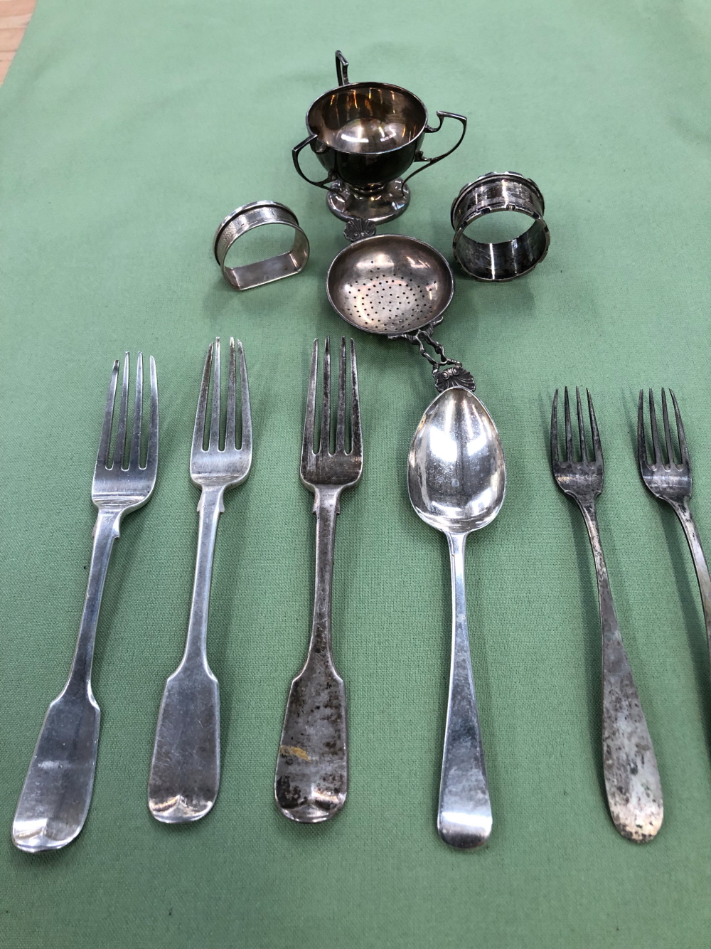 THREE HALLMARKED SILVER TABLE FORKS , LONDON 1830, A DESERT SPOON C. 1780, TWO CONTINENTAL FORKS , - Image 2 of 8