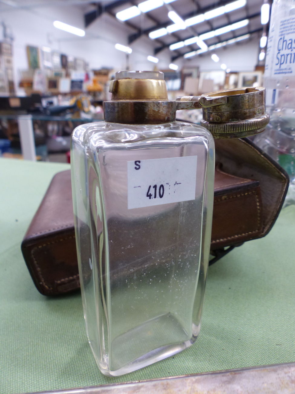 A VINTAGE LEATHER CASED SILVER PLATE SANDWICH BOX AND GLASS FLASK, TOGETHER WITH A VINTAGE TRENCH - Image 3 of 11
