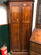 AN EDWARDIAN MAHOGANY FLOOR STANDING INLAID CORNER CABINET. 191 X 86 X 49cms.