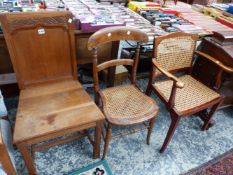 FIVE VARIOUS CHAIRS, TO INCLUDE TWO WITH CANED SEATS, A MACHINE MADE RUG AND A LLOYD LOOM TYPE LINEN