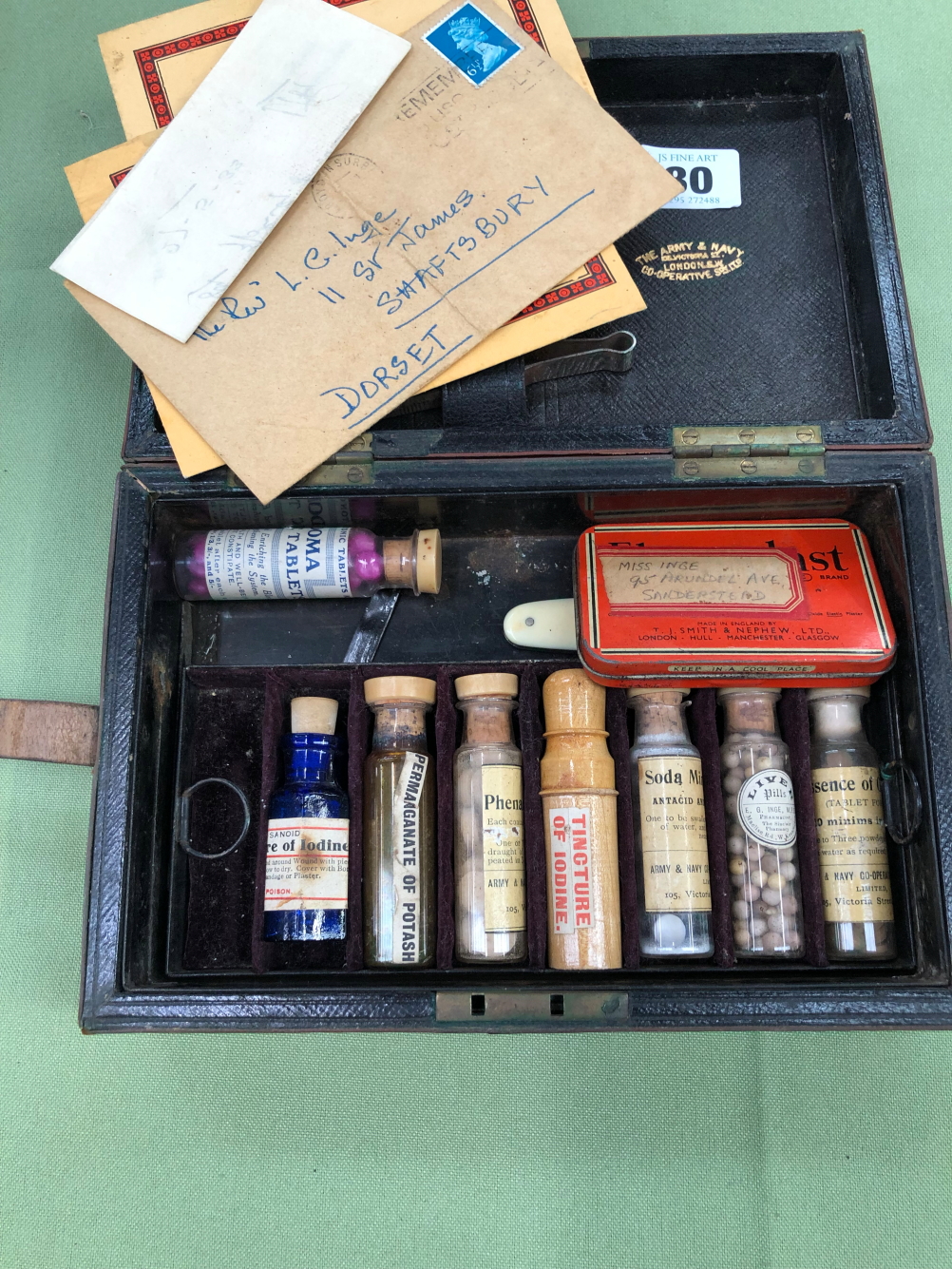 AN ANTIQUE LEATHER CASED PHARMACISTS BOX AND CONTENTS BY THE ARMY AND NAVY STORES. - Bild 2 aus 2