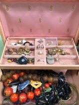 VARIOUS VINTAGE AND LATER SILVER AND COSTUME JEWELLERY