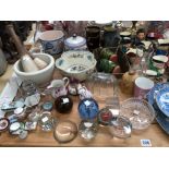 A COLLECTION OF CHARACTER JUGS TOGETHER WITH VARIOUS PORCELAIN, POTTERY AND METAL AND GLASS WARE TO