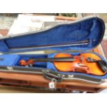 A CASED 1960S ANTON KLIER VIOLIN, THE BACK. 35.5cms. TOGETHER WITH A BOW