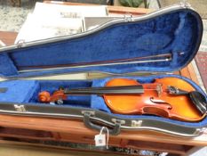 A CASED 1960S ANTON KLIER VIOLIN, THE BACK. 35.5cms. TOGETHER WITH A BOW