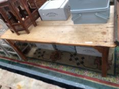 AN ANTIQUE AND LATER PINE FARM KITCHEN TABLE. H 75 x W 182 x D86cms