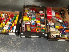 A COLLECTION OF DIECAST AND OTHER VEHICLES TO INCLUDE MATCHBOX, CORGI ETC.