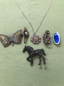 A SILVER AND MICRO MOSAIC PENDANT AND BROOCH, A MARCASITE CHIMPANZEE BROOCH, A BUTTERFLY BROOCH