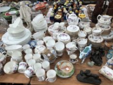 A COLLECTION PART TEA AND DINNER SERVICES AND OTHER DECORATIVE CHINAWARES AND FIGURES TO INCLUDE