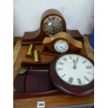 A QUARTZ WALL CLOCK, AN ART DECO MANTLE CLOCK, AND A FURTHER KEY WOUND MANTLE CLOCK, AND TWO CLOCK