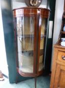 A EDWARDIAN INLAID MAHOGANY BOW FRONT DISPLAY CABINET, H 138 x W 62 x D 31cms