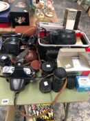 A COLLECTION OF VINTAGE CAMERAS AND LENS TO INCLUDE ZENIT-B, PRAKTICA,, RETINETTE, CANON, KONICA,