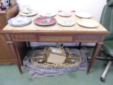 A EARLY 20th CENTURY FRENCH MAHOGANY ORMOLU MOUNTED MARBLE TOP CENTRE TABLE, APRON DRAWER. H 80 x