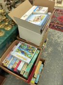 A LARGE COLLECTION OF VINTAGE AND MODERN JIGSAW PUZZLES.