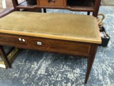 AN EDWARDIAN INLAID MAHOGANY DUET STOOL WITH TWO END DRAWERS. W 89cms