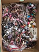 A QUANTITY OF PREDOMINANTLY MODERN COSTUME JEWELLERY