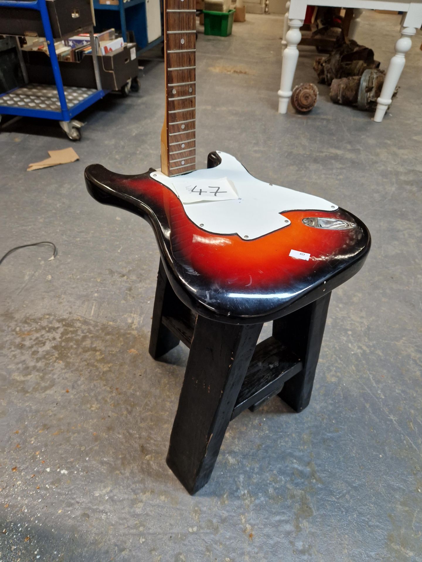 AN UNUSUAL BACK STOOL, CONVERTED FROM AN ELECTRIC GUITAR. - Image 2 of 6