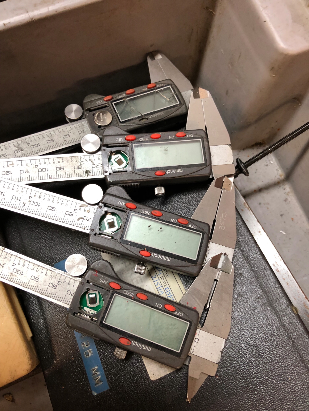 A QUANTITY OF VARIOUS MICROMETERS, CALLIPERS ETC. - Image 3 of 11